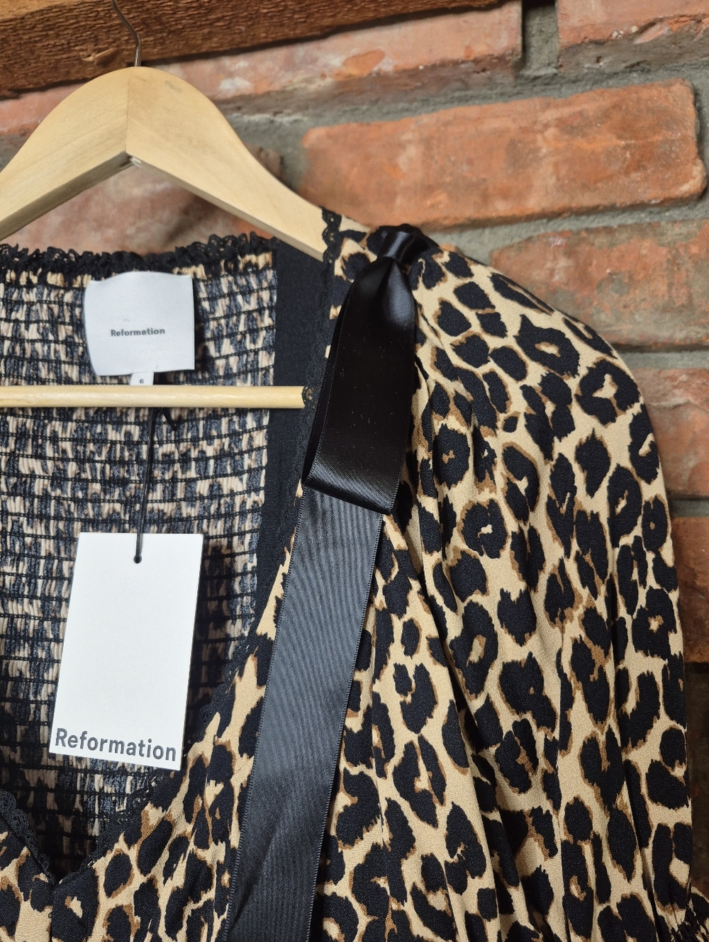 Reformation Inara Leopard Print Top NWT Silk Blend Ribbon Tie Smocked Back Chic - Picture 6 of 13